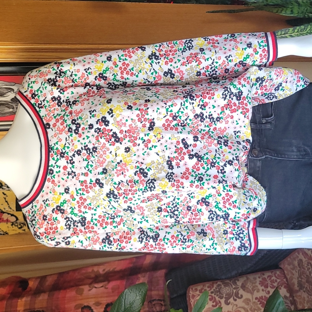 Tommy Hilfiger floral pullover in a 2X